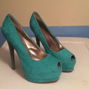 brand new teal suede heels